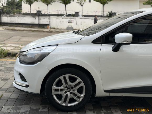 EDEBALI'DAN 2018 MAKYAJLI CLİO KARTA TAKSİT İMKANI