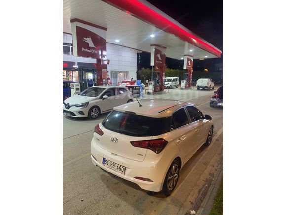 Sahibinden Hyundai i20 1.4 CRDi Style 2015 Model 