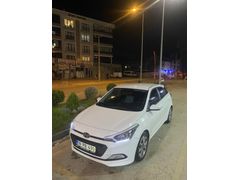 Sahibinden Hyundai i20 1.4 CRDi Style 2015 Model 
