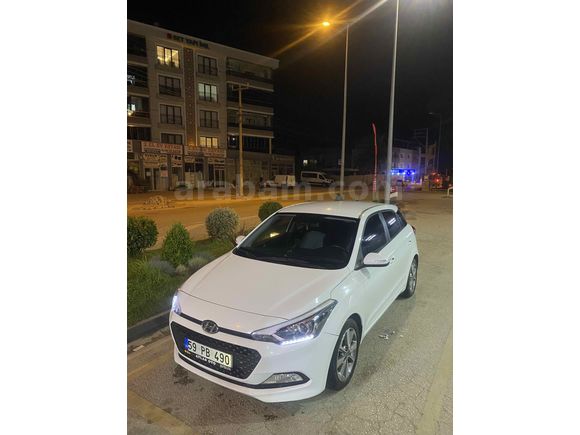 Sahibinden Hyundai i20 1.4 CRDi Style 2015 Model 