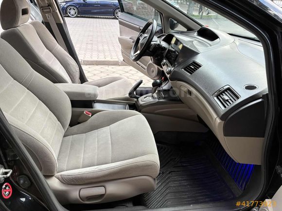 2010 OTOMATİK ELEGANCE MAKYAJLI KASA CİVİC