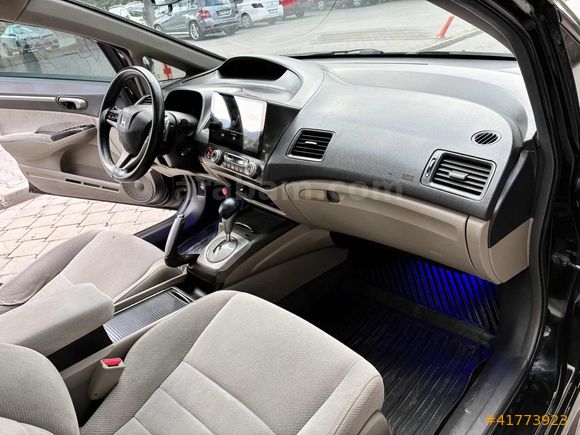 2010 OTOMATİK ELEGANCE MAKYAJLI KASA CİVİC