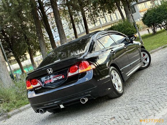 2010 OTOMATİK ELEGANCE MAKYAJLI KASA CİVİC