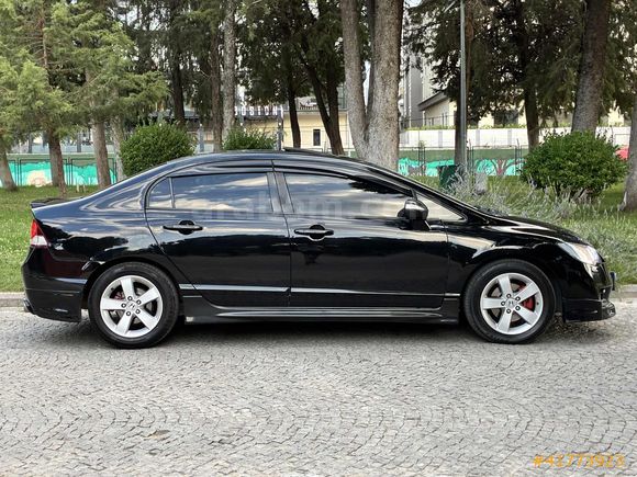 2010 OTOMATİK ELEGANCE MAKYAJLI KASA CİVİC