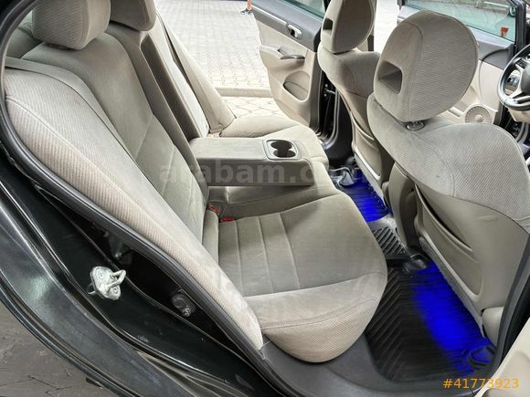 2010 OTOMATİK ELEGANCE MAKYAJLI KASA CİVİC