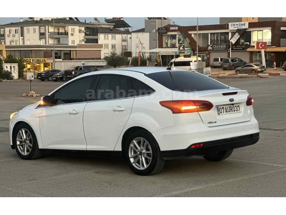 Galeriden Ford Focus 1.5 TDCi Trend X 2015 Model Antalya