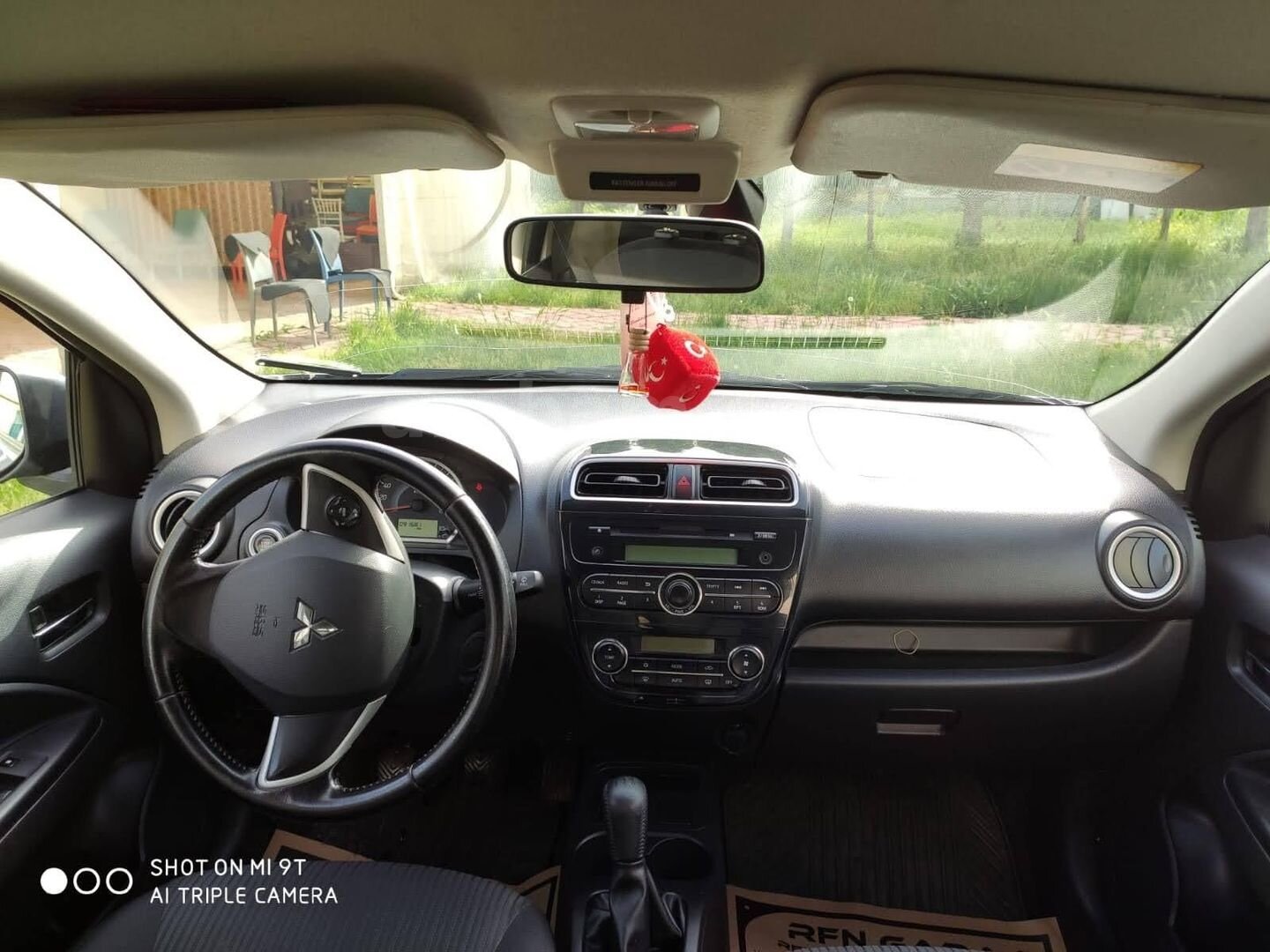 Sahibinden Mitsubishi Attrage 1.2 Intense 2014 Model Sakarya 135.000 km Gri (Gümüş) 4