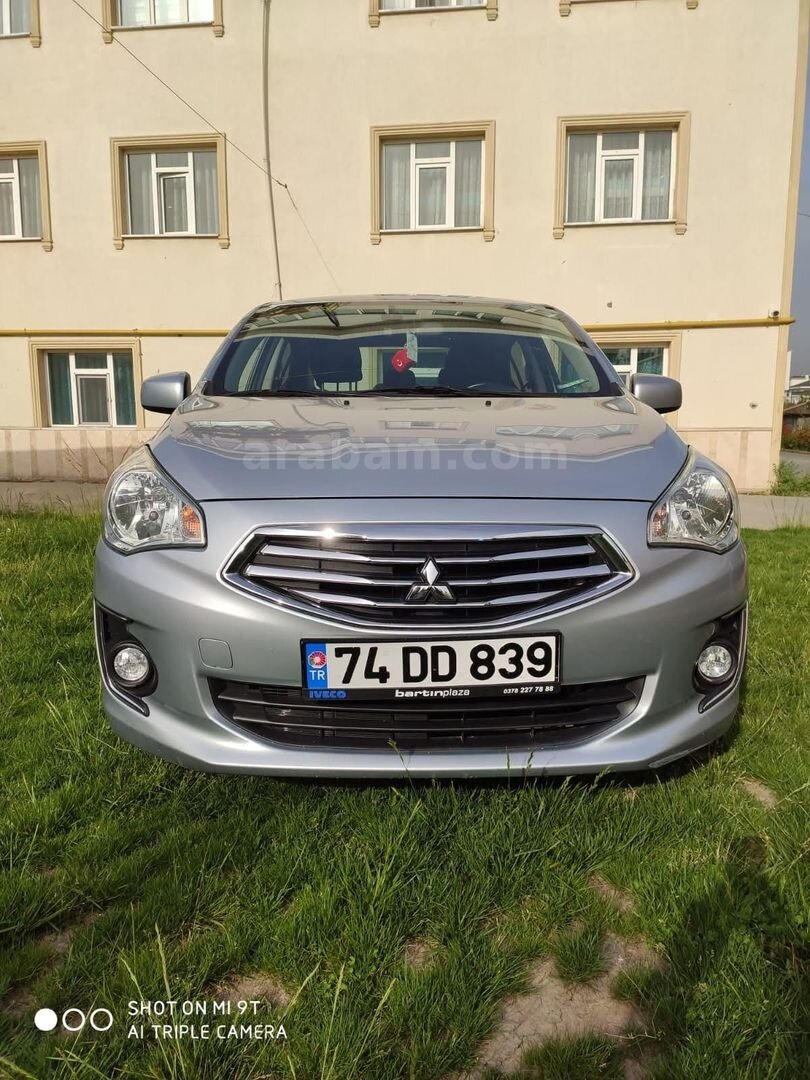 Sahibinden Mitsubishi Attrage 1.2 Intense 2014 Model Sakarya 135.000 km Gri (Gümüş) 5
