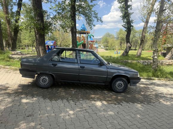 Galeriden Renault R 9 1.4 Broadway 1993 Model Denizli