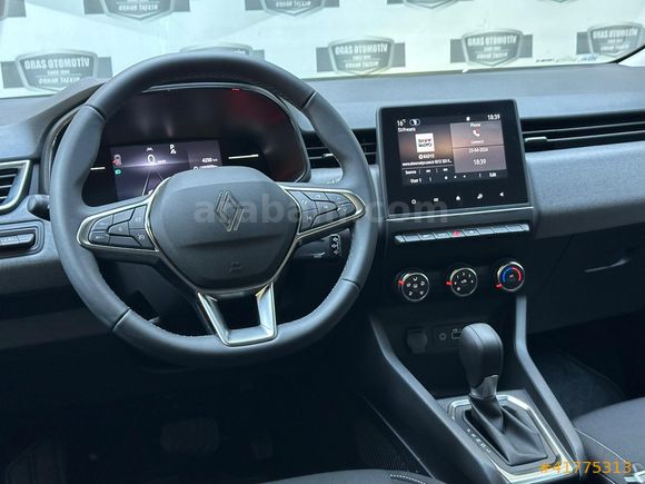 ORASDAN 2025 RENAULT CLİO 1.0 TCE EVOLUTİON 14.000 KM'DE BOYASIZ