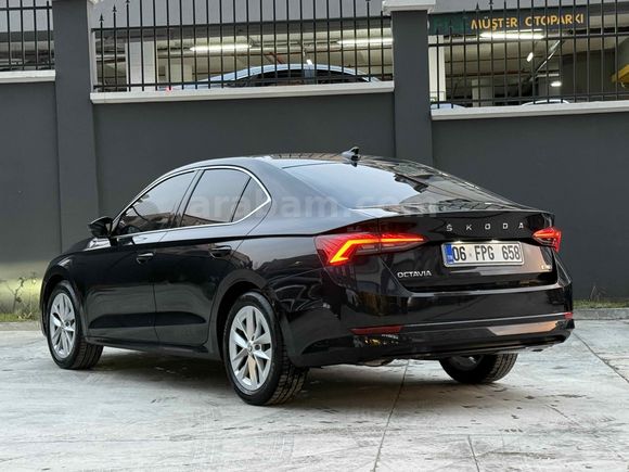 Sahibinden Skoda Octavia 1.5 e-Tec Premium 2020 Model Ankara 73.000 km Siyah
