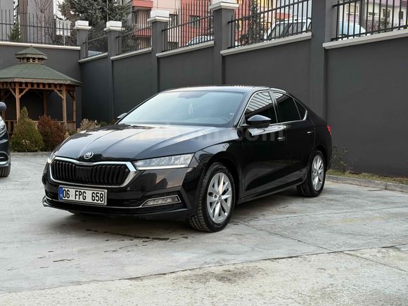 Sahibinden Skoda Octavia 1.5 e-Tec Premium 2020 Model Ankara 73.000 km Siyah