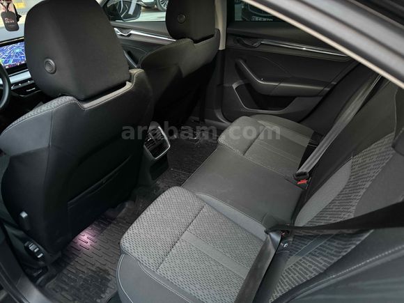 Sahibinden Skoda Octavia 1.5 e-Tec Premium 2020 Model Ankara 73.000 km Siyah
