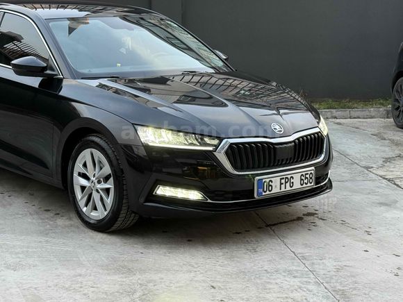 Sahibinden Skoda Octavia 1.5 e-Tec Premium 2020 Model Ankara 73.000 km Siyah