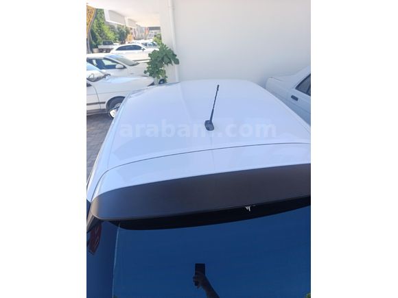 Sahibinden Opel Corsa 1.5 D Edition 2020 Model  172000 km Beyaz