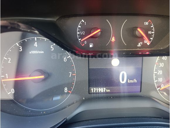 Sahibinden Opel Corsa 1.5 D Edition 2020 Model  172000 km Beyaz