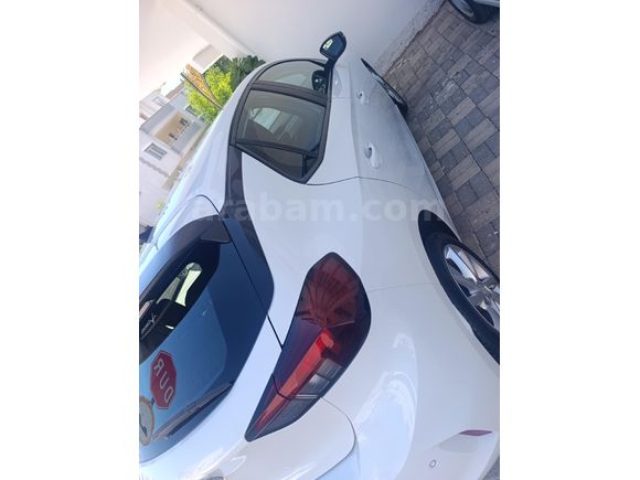 Sahibinden Opel Corsa 1.5 D Edition 2020 Model  172000 km Beyaz