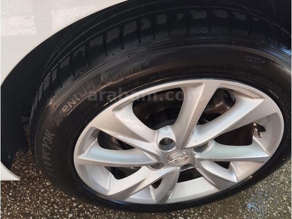 Sahibinden Opel Corsa 1.5 D Edition 2020 Model  172000 km Beyaz