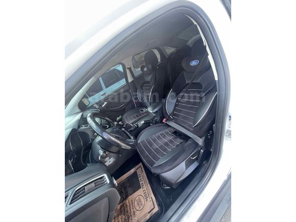 Sahibinden Ford Focus 1.6 TDCi Titanium 2015 çıkışlı  