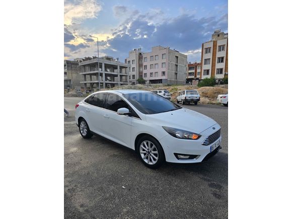 Sahibinden Ford Focus 1.6 TDCi Titanium 2015 çıkışlı  