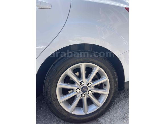 Sahibinden Ford Focus 1.6 TDCi Titanium 2015 çıkışlı  
