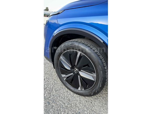 Sahibinden Nissan Qashqai 1.3 DIG-T Platinum 2024 Model 