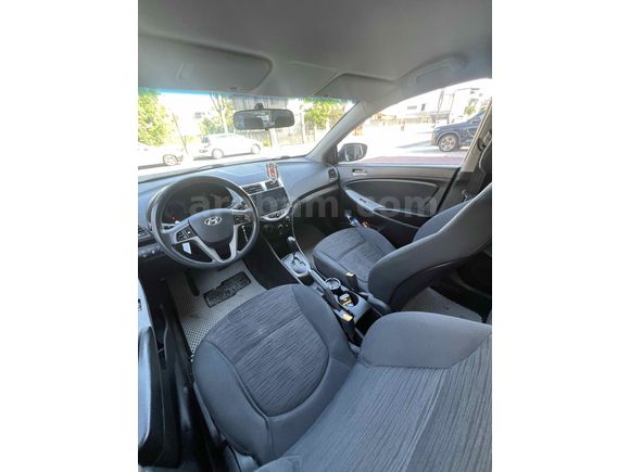 Sahibinden Hyundai Accent Blue 1.6 CRDI Mode Plus 2015 Model 