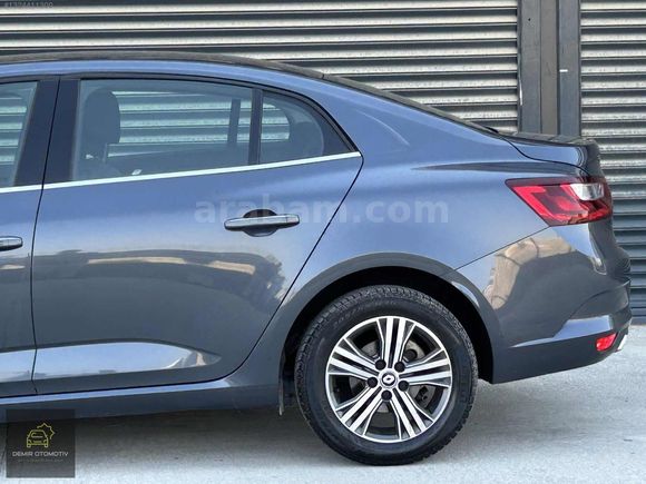 2023 RENAULT MEGANE 1.3 TCE 140 HP LANSMAN RENK