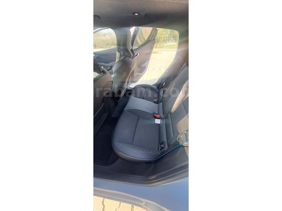 Sahibinden Renault Clio 1.0 TCe Techno Esprit Alpine 2023 Model