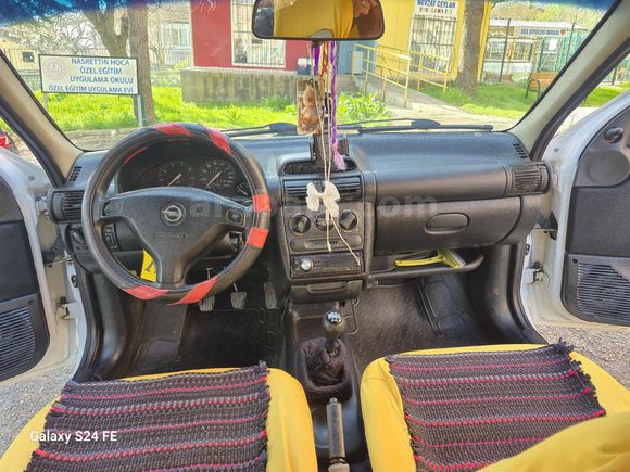 1.4 16.V GLS 2000 Model  KLİMALI