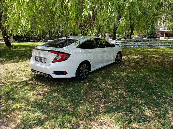 Sahibinden Honda Civic 1.6i VTEC Eco Elegance 2018 Model