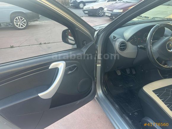 CNR OTOMOTİVDEN EMSALSİZ TEMİZLİKTE DATÇA SANDERO