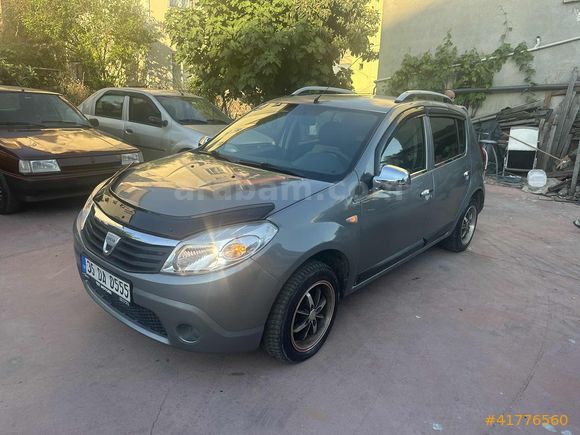 CNR OTOMOTİVDEN EMSALSİZ TEMİZLİKTE DATÇA SANDERO