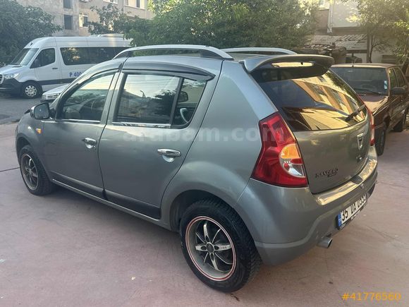 CNR OTOMOTİVDEN EMSALSİZ TEMİZLİKTE DATÇA SANDERO