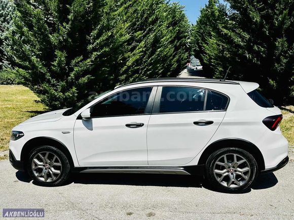 2022 MODEL EGEA CROSS URBAN