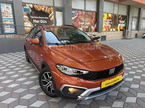 2023 MODEL 1.4 EĞEA CROSS URBAN 60.000 BİNDE NOKTA BOYASIZ