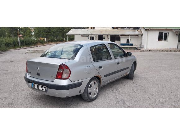 emekliden temiz bakımlı 2006 Clio