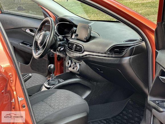 KAPLAN OTODAN B O Y A S I Z 2023 CROSS 52 BİNDE