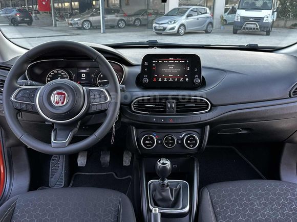 2023 model Egea Cross 100 .yil 28000 km boyasız