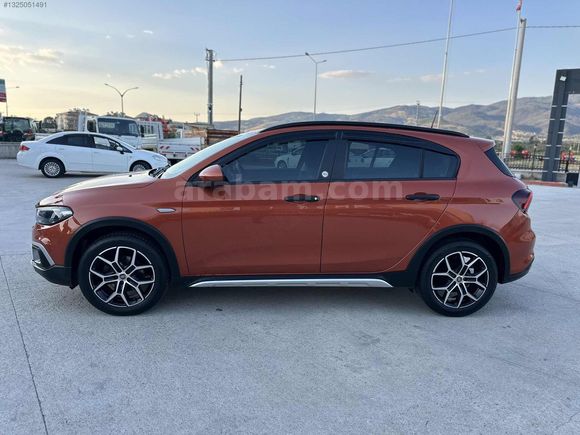 2023 model Egea Cross 100 .yil 28000 km boyasız