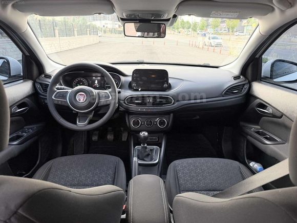2025 MODEL EGEA CROSS