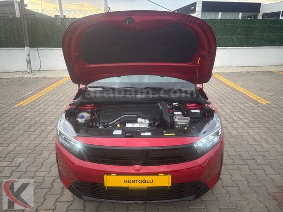 2025 HATASIZ OTOMATİK SADECE 8 BİN KM'DE CAM TAVANLI GS HYBRIT