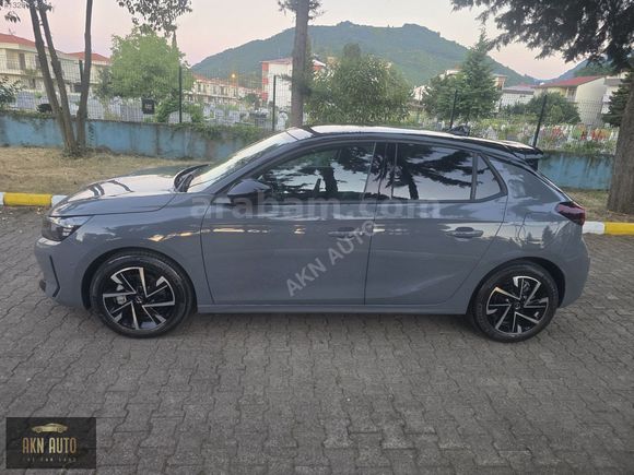 AKN AUTO"DAN 2026 CORSA ULTİMATE 1.2 HYBRID 145 HP CAM TAVAN