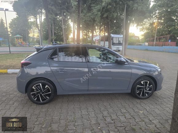 AKN AUTO"DAN 2026 CORSA ULTİMATE 1.2 HYBRID 145 HP CAM TAVAN