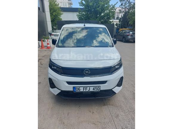 Opel Combo 1.5 D Ultimate XL 2025 Model