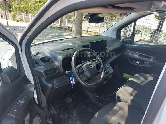 Opel Combo 1.5 D Ultimate XL 2025 Model