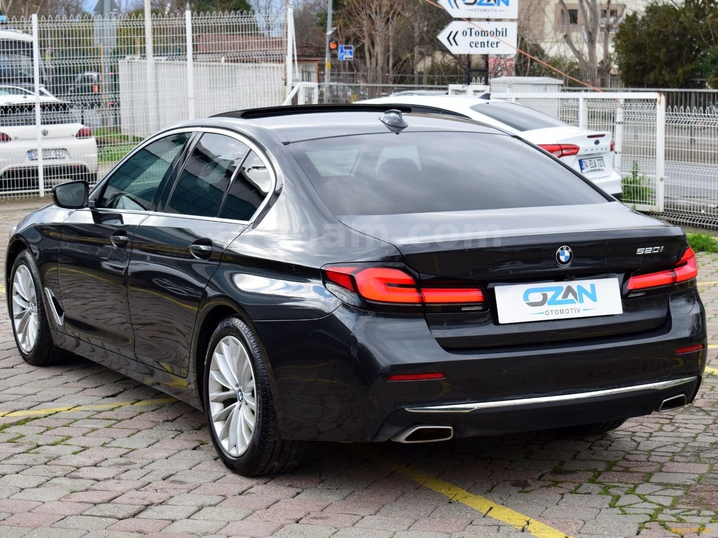Galeriden BMW 5 Serisi 520i Special Edition Luxury 2020 Model İstanbul 103.000 km Füme 4