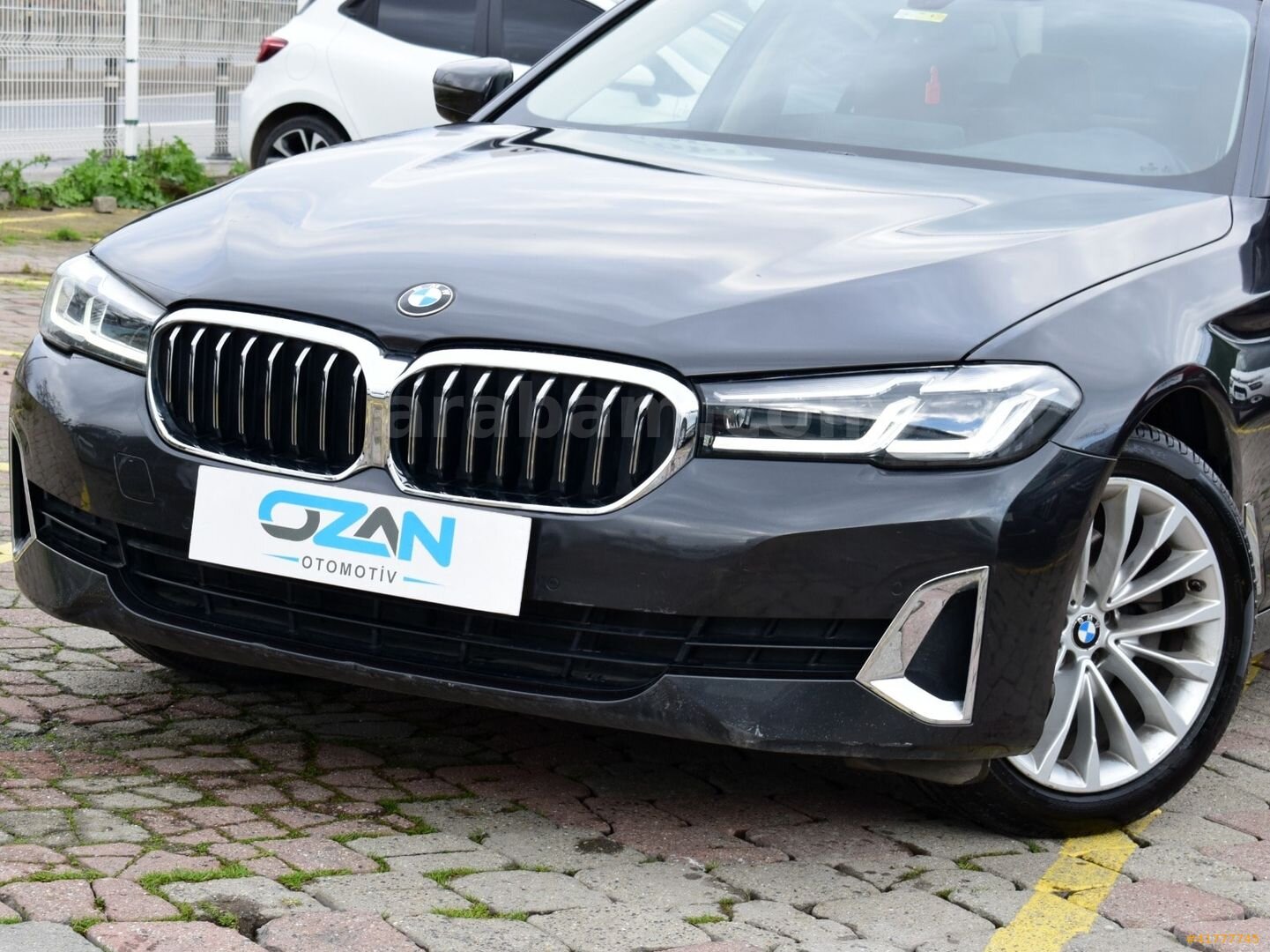 Galeriden BMW 5 Serisi 520i Special Edition Luxury 2020 Model İstanbul 103.000 km Füme 1