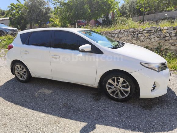 Sahibinden Toyota Auris 1.6 Active 2015 Model