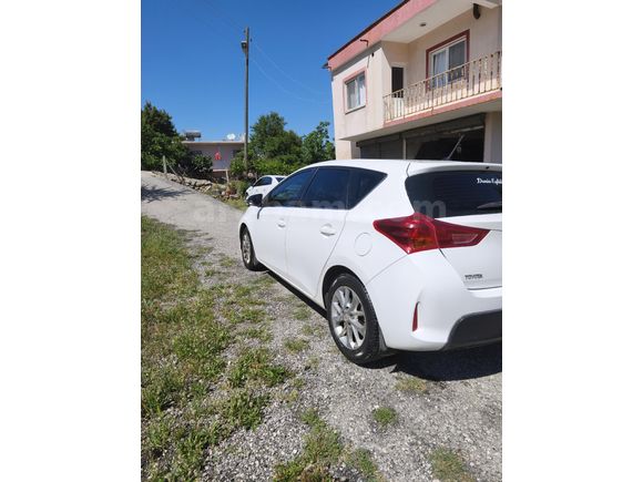 Sahibinden Toyota Auris 1.6 Active 2015 Model